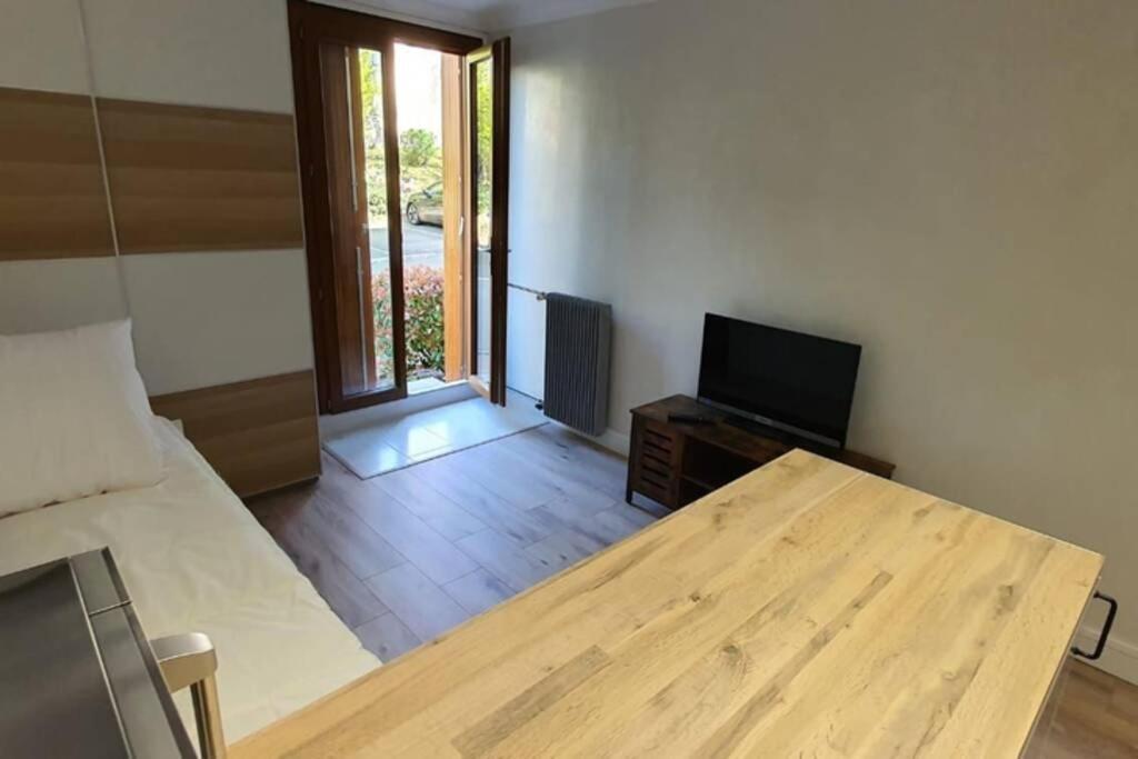 Rambouillet, Studio, Proche Gare Et Chateau Ngoại thất bức ảnh